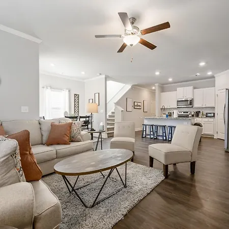 Stylish & Modern 3Br Home Near Chattahoochee River